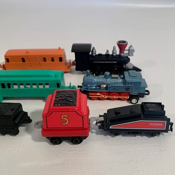 Toy Train Engines Mixed Lot Of 9 Cast Iron Locomotive Engine Passenger Coal Soma - Picture 16 of 16